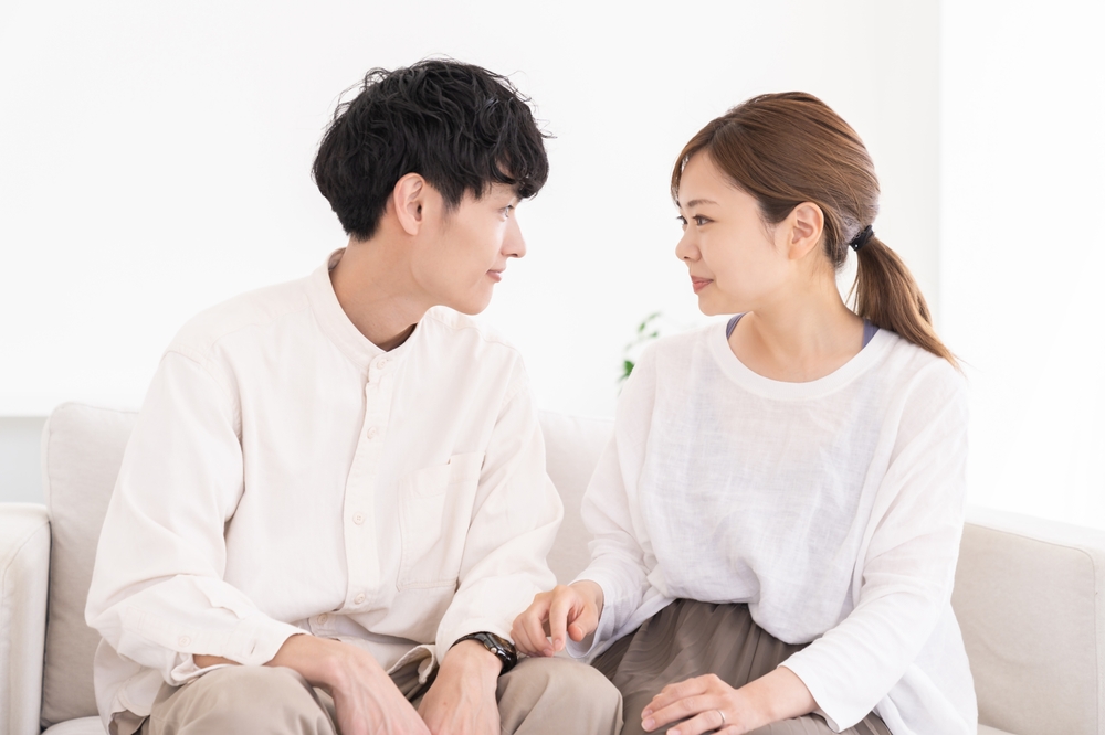 結婚相談所とマッチングアプリのどっちで婚活をする？理想的な選び方とは